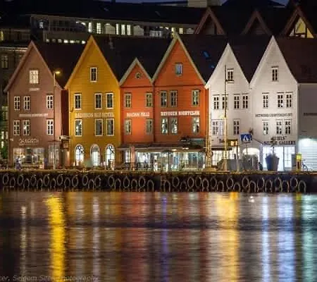 Апартаменты Prime Location Amazing King Bed Colorful Oasis *