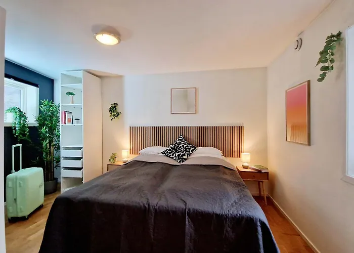 Prime Location Amazing King Bed Colorful Oasis * Bergen