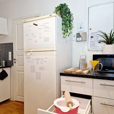 Prime Location Amazing King Bed Colorful Oasis *