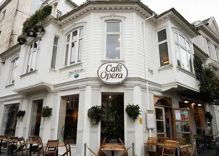 Prime Location Amazing King Bed Colorful Oasis Берген